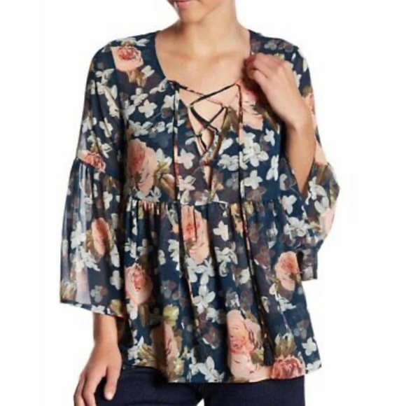 Show me your MUMU small - lace up top - Picture 1 of 8